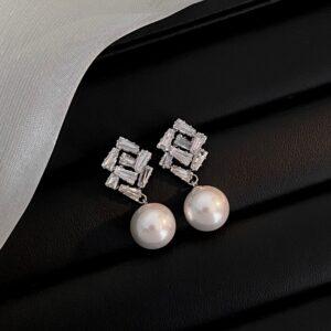 Square Pearl Metal High-Sense Exquisite Design Versatile Minimalist French Retro